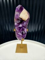 Ametyst drúza s Kalcitom na zlatom stojane 0,86kg