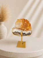 Citrín drúza na zlatom stojane 718g